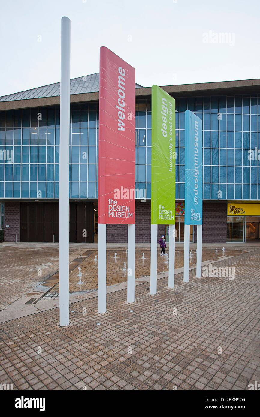 The Design Museum, Willkommensflaggen, London, Vereinigtes Königreich Stockfoto