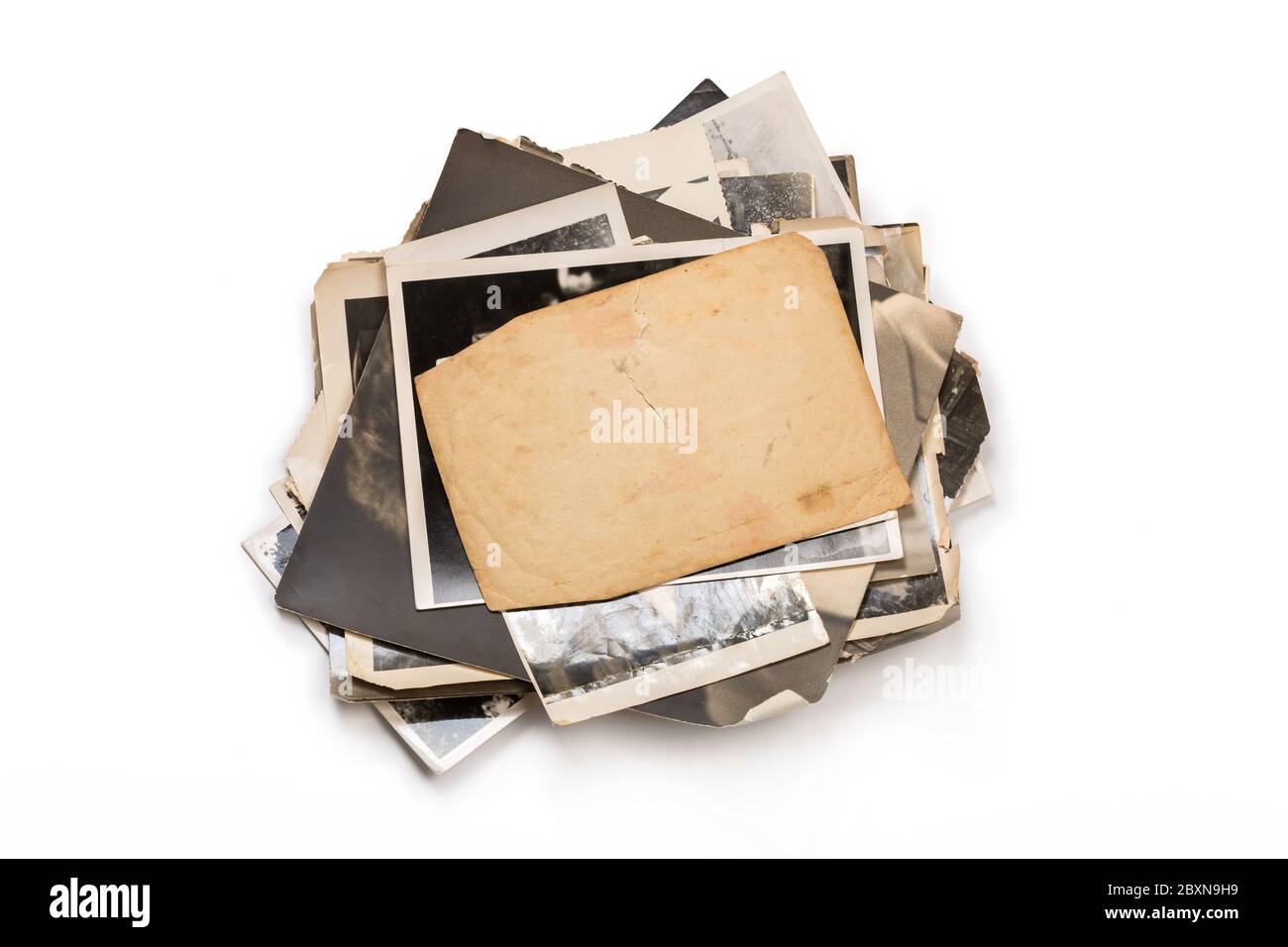 Stapel alter Fotos mit Beschneidungspfad für die Innenseite Stockfoto