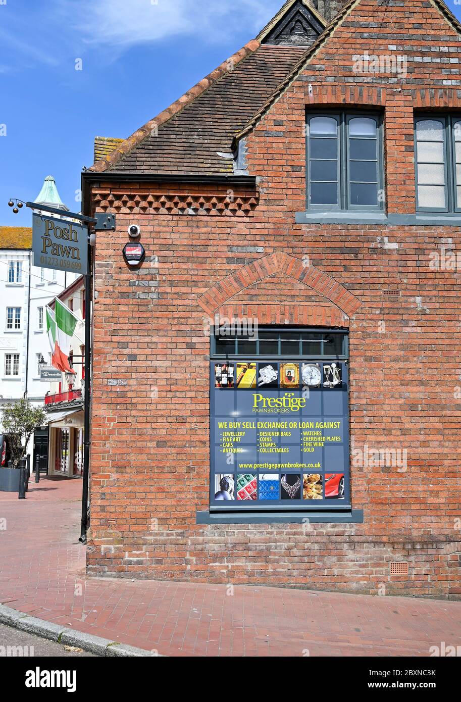 Prestige Pfandhäuser Shop in den Lanes Brighton Brighton UK . Die Geschäfte wurden durch das Posh Pawn Fernsehprogramm berühmt gemacht Stockfoto