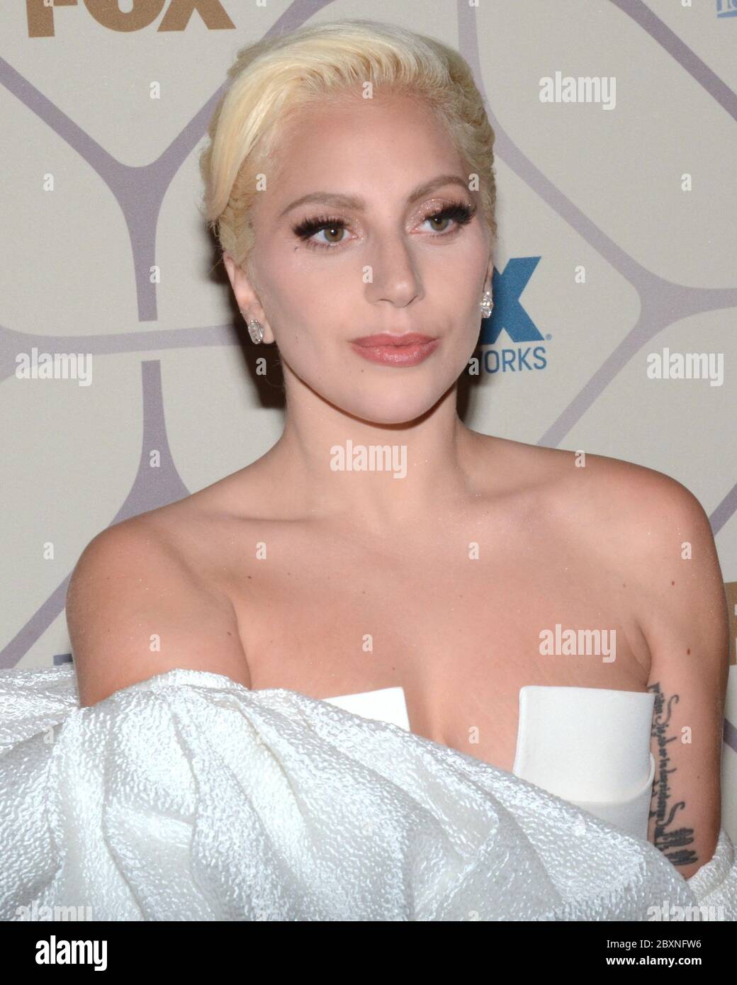 20. September 2015, Los Angeles, Kalifornien, USA: Lady Gaga aka Stefani Joanne Angelina Germanotta nimmt am 20. September 2015 an der 67. Primetime Emmy Awards Fox After Party in Los Angeles, Kalifornien Teil. (Bild: © Billy Bennight/ZUMA Wire) Stockfoto