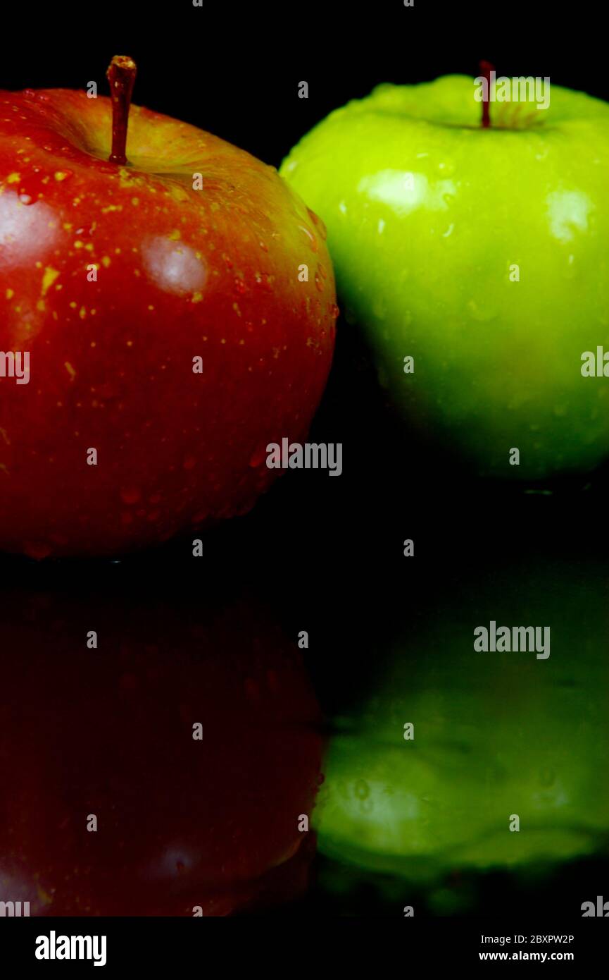 Rote und grüne Äpfel Stockfoto