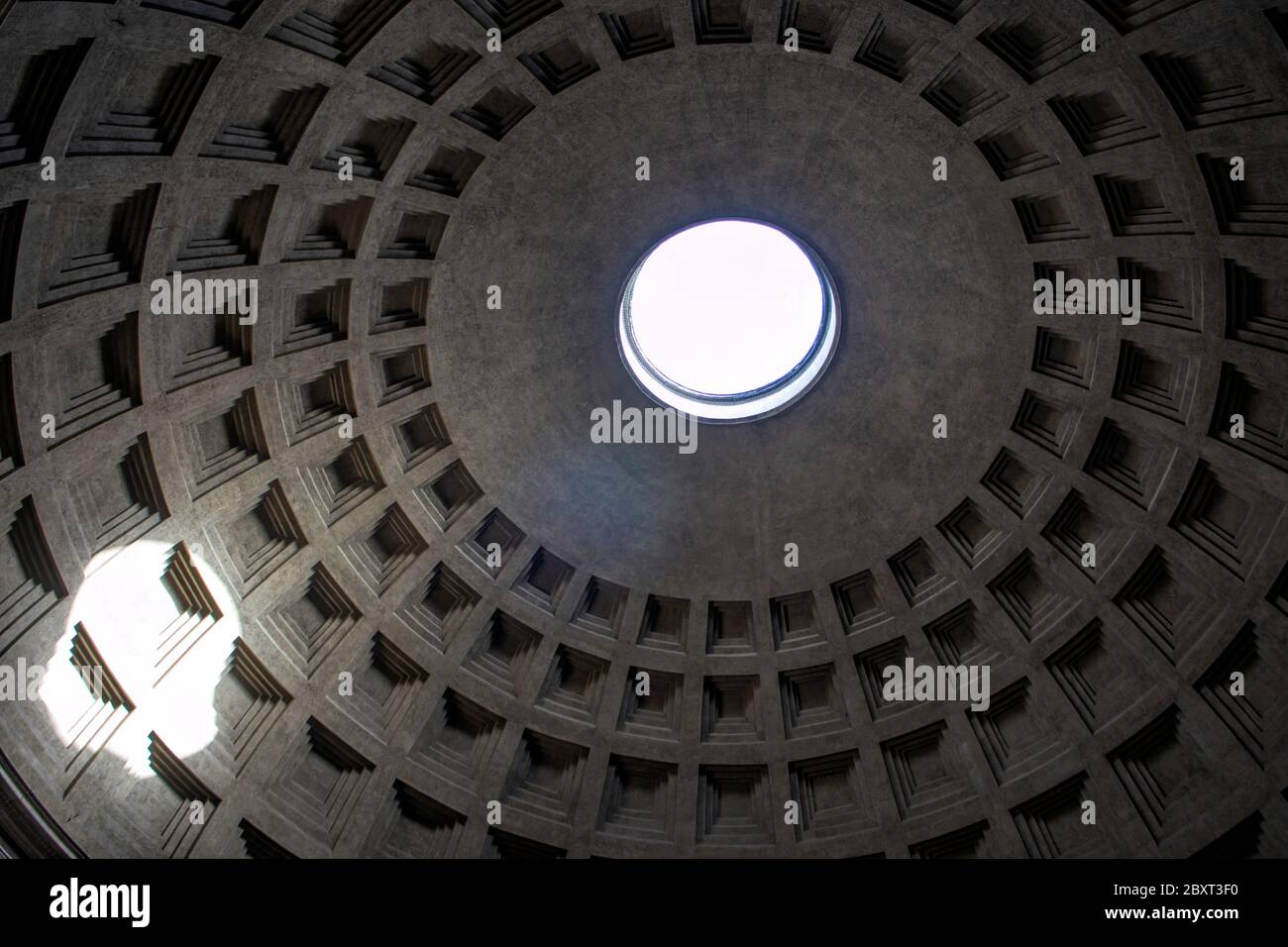 Innenansicht der Pantheon-Kuppel in Rom, Italien Stockfoto