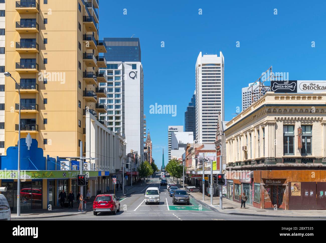 Geschäfte in der Barrack Street im Stadtzentrum von Perth, Western Australia, Australien Stockfoto