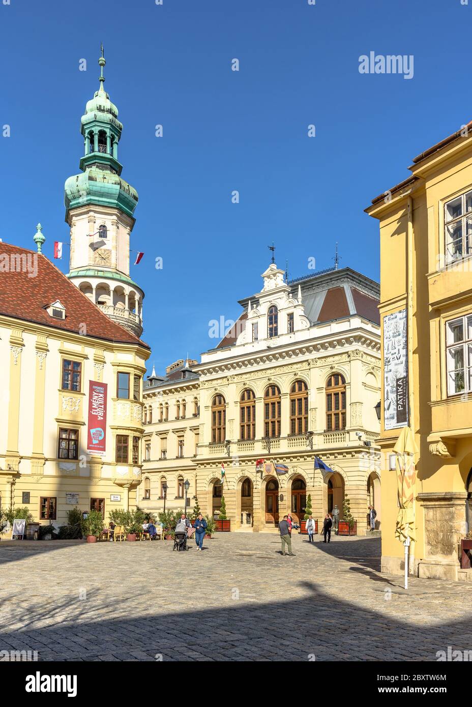 Der ikonische Feuerturm von Sopron aus der Sicht von Fo ter Stockfoto