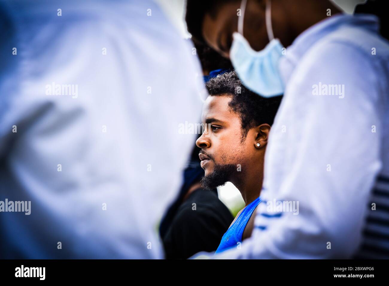 Protest gegen die Ermordung von Menschen mit Farbe durch die Polizei in den USA (Black Lives Matter), im Vermont State House und in den umliegenden Straßen, Montpelier, VT, USA. Stockfoto