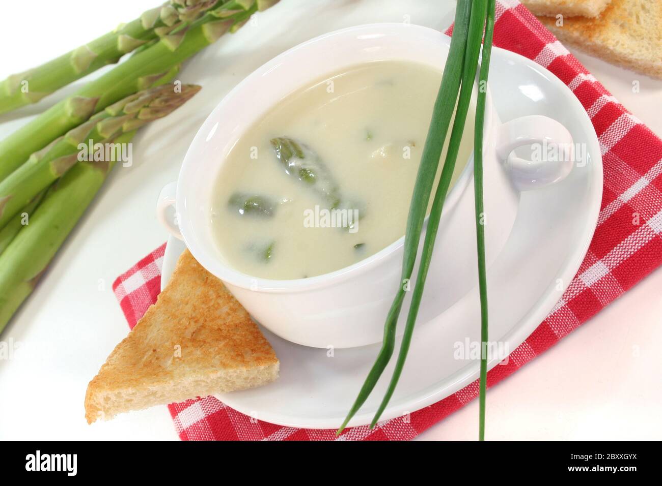 Spargelcremesuppe Stockfoto
