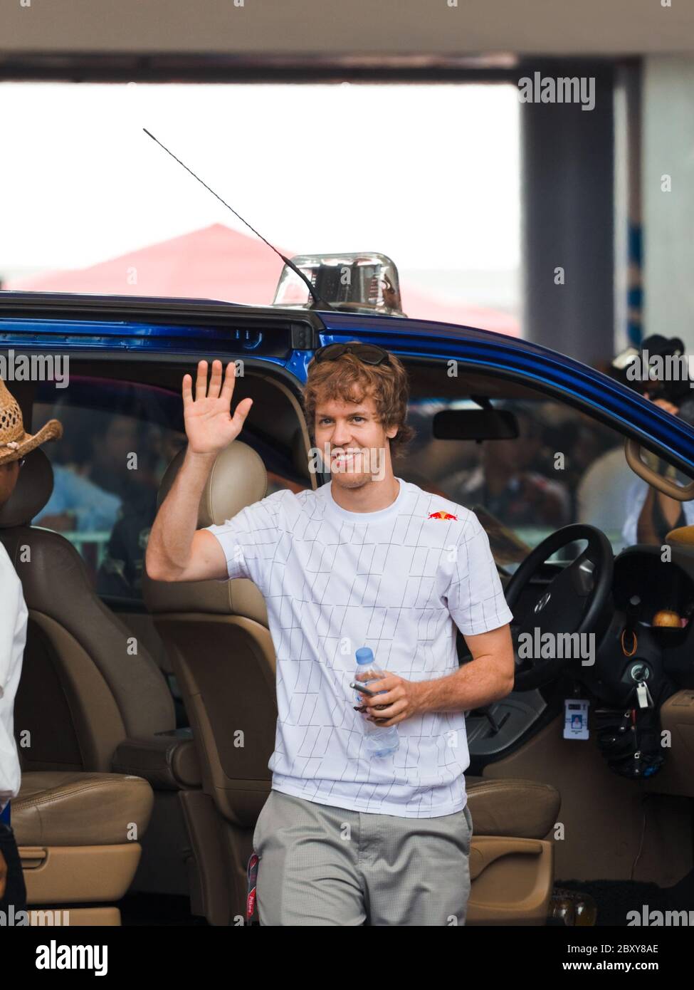 SEPANG, MALAYSIA - APRIL 10: Sebastian Vettel (Red Bull Racing Team) bei der Autogrammstunde im Formel 1 GP, 10. April 2011, Se Stockfoto