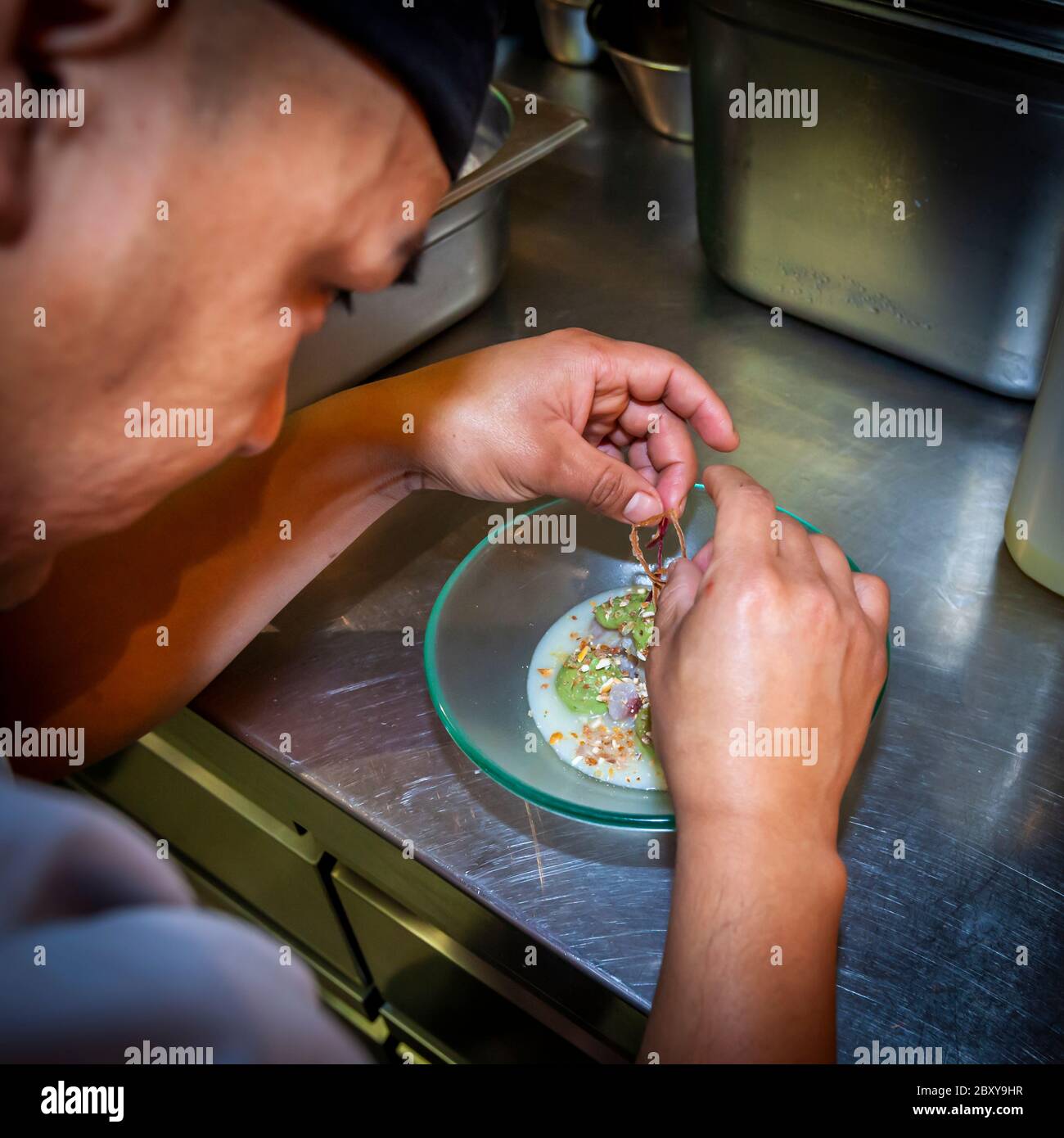 Zubereitung von Ceviche im Restaurant Lima in der City of Westminster, England Stockfoto