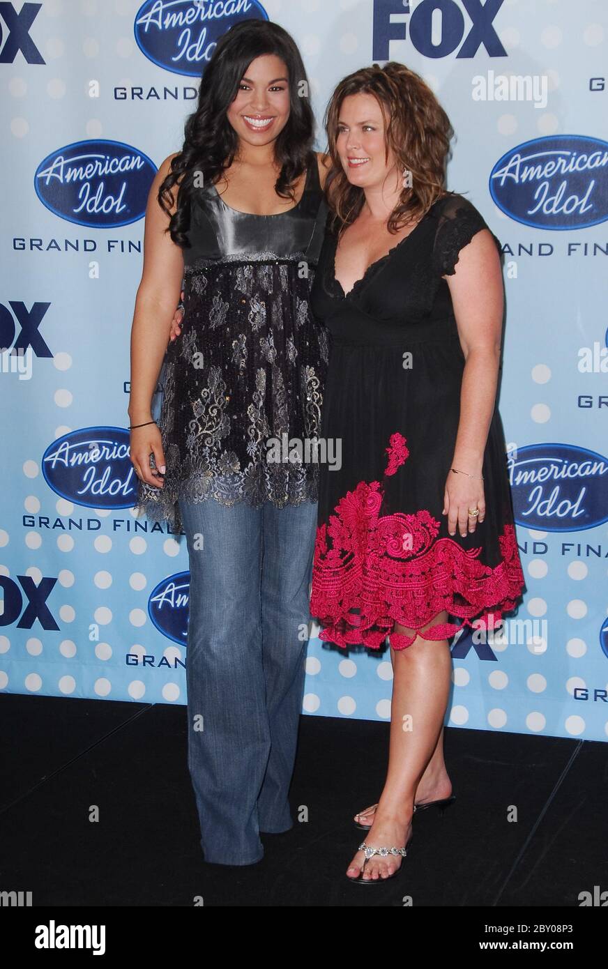 Jordin Sparks mit Mom Jodi Wiedmann beim Finale der 6. Saison 'American Idol' - Presseraum im Kodak Theater in Hollywood, CA. Die Veranstaltung fand am Mittwoch, 23. Mai 2007 statt. Foto: SBM / PictureLux - Dateireferenz # 34006-5414SBMPLX Stockfoto