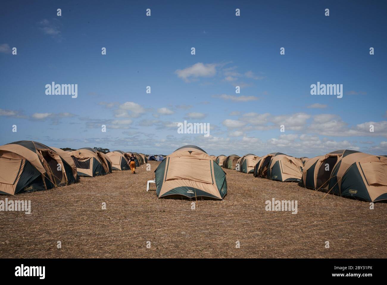 Die Zeltstadt der Australian Defence Force wurde am Boden errichtet, um die Unterstützung und den Wiederaufbau von Kangaroo Island nach den Buschfeuern vom 2020. Januar zu unterstützen. Stockfoto