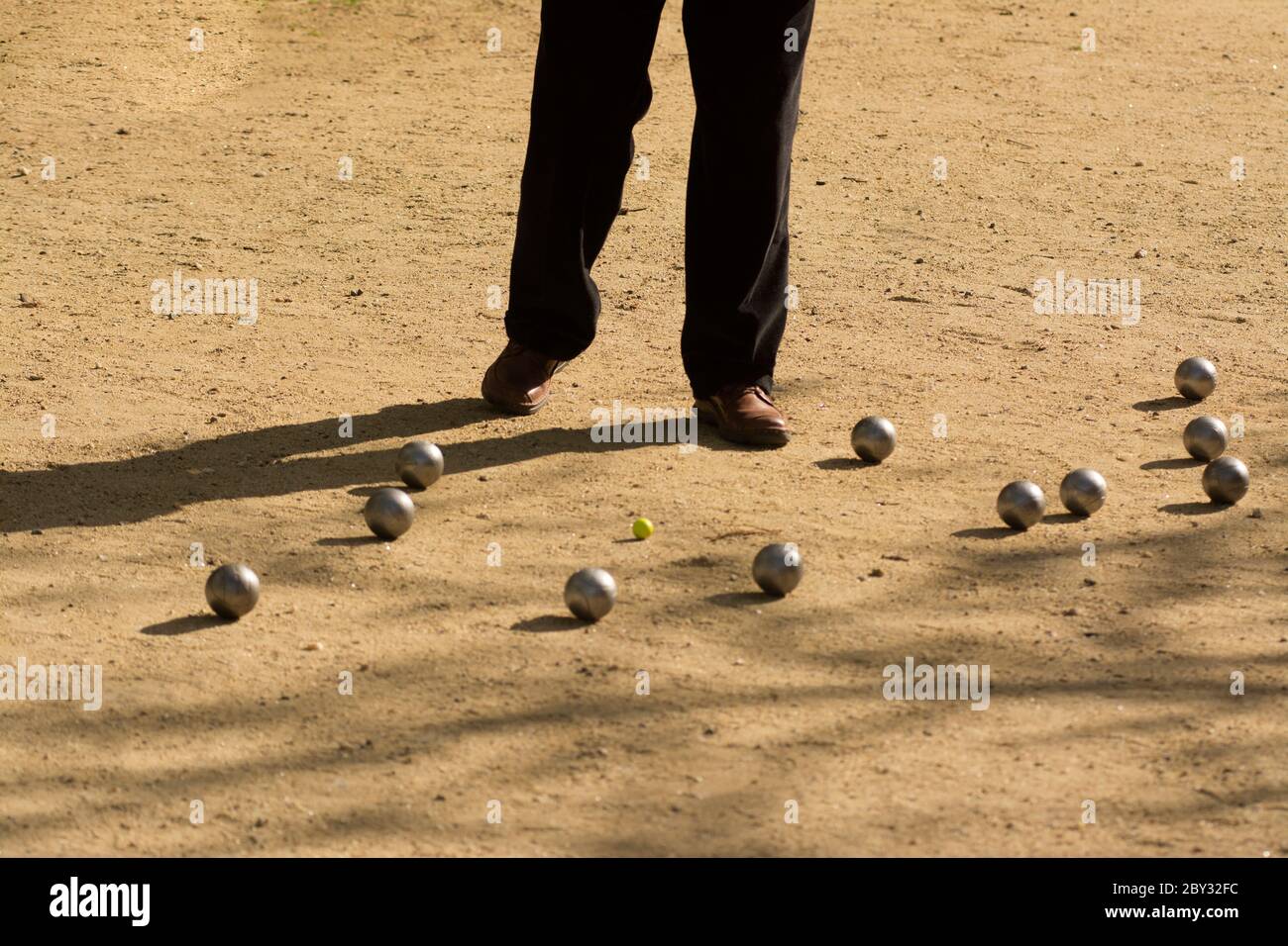 Boule-Bälle und Boule-Spiel, Haute Loire, Auvergne-Rhone-Alpes, Frankreich Stockfoto
