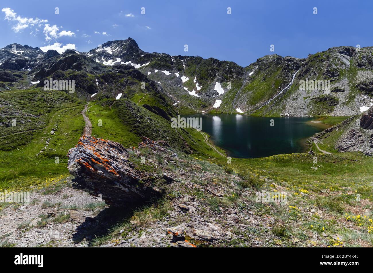 Der Lac Bleu in Chianale, Bergsee in den italienischen alpen von Cuneo, Piemont. Stockfoto