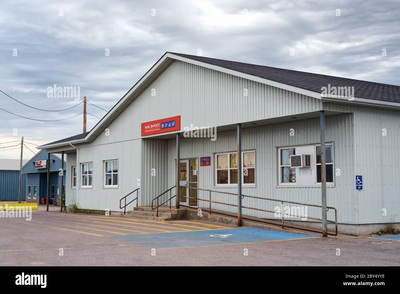 HAPPY VALLEY-GOOSE BAY, NEUFUNDLAND UND LABRADOR, KANADA - 26. JULI 2019: Canada Post Office in Happy Valley-Goose Bay. Stockfoto