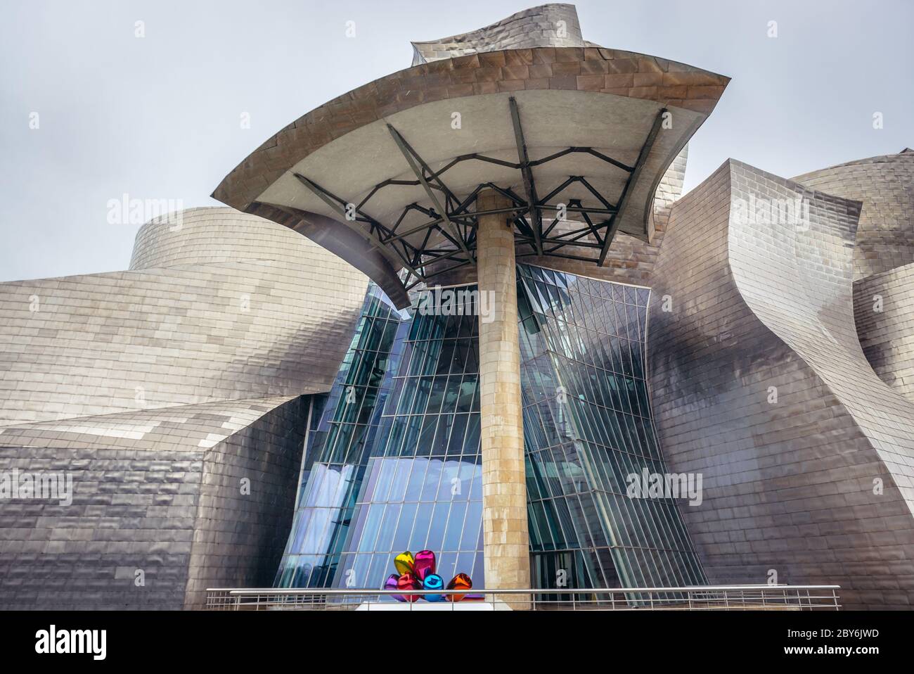 Guggenheim Museum in Bilbao, der größten Stadt im Baskenland, Spanien Stockfoto