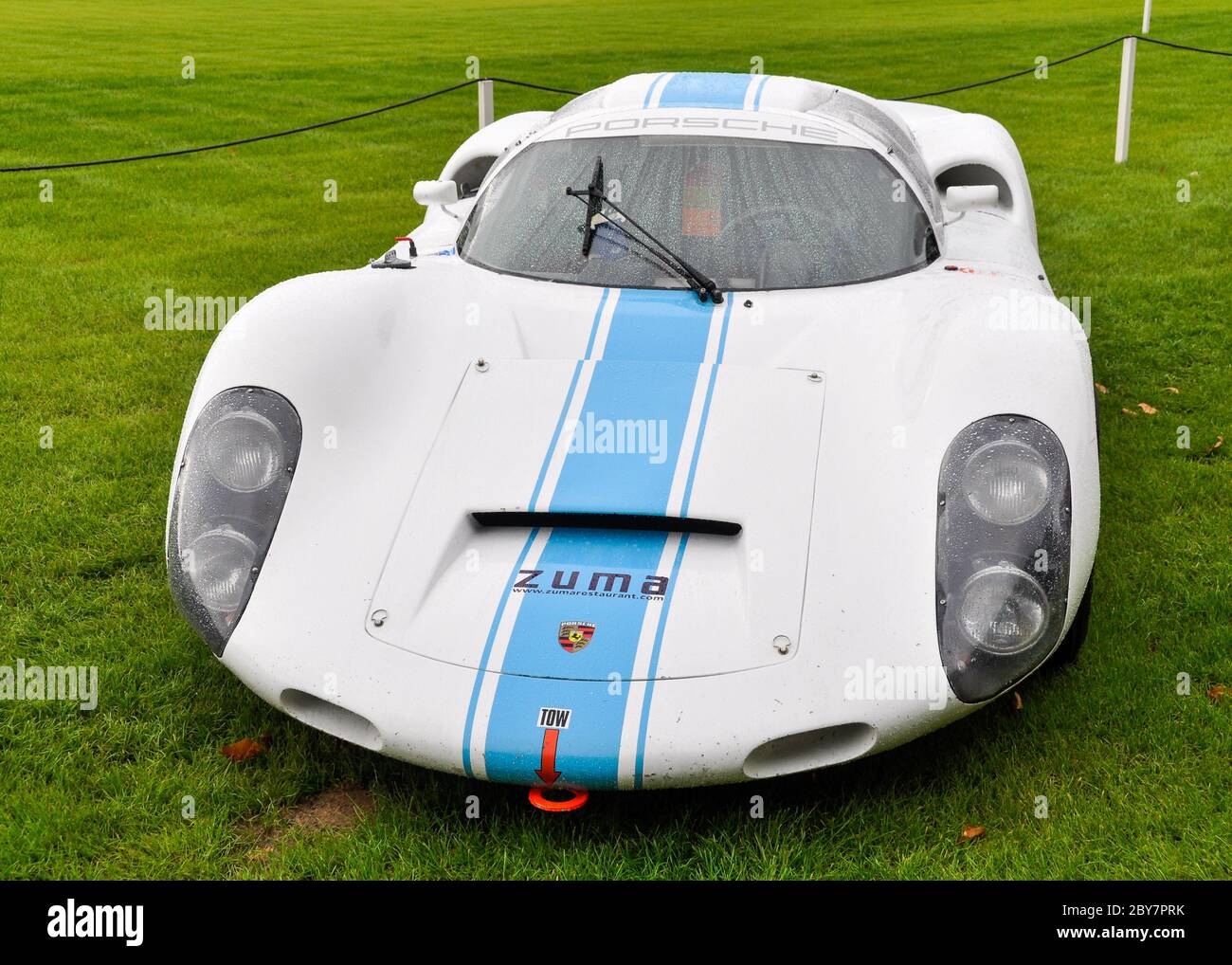 Ein Porsche 910 Rennwagen auf der Chelsea Autolegends Automeshow. Stockfoto