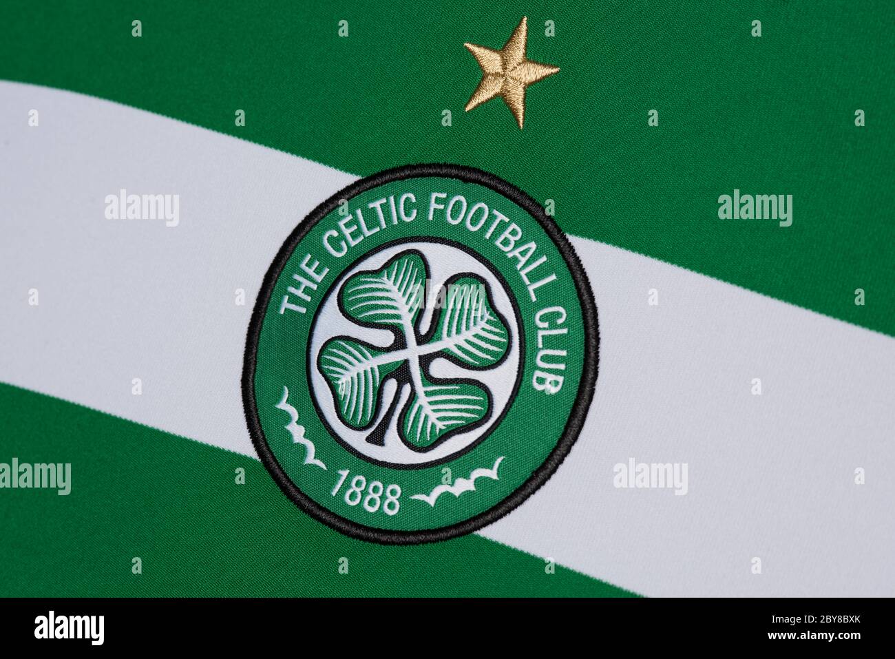 Nahaufnahme des Celtic FC Heimtrikots 2019/20 Stockfoto