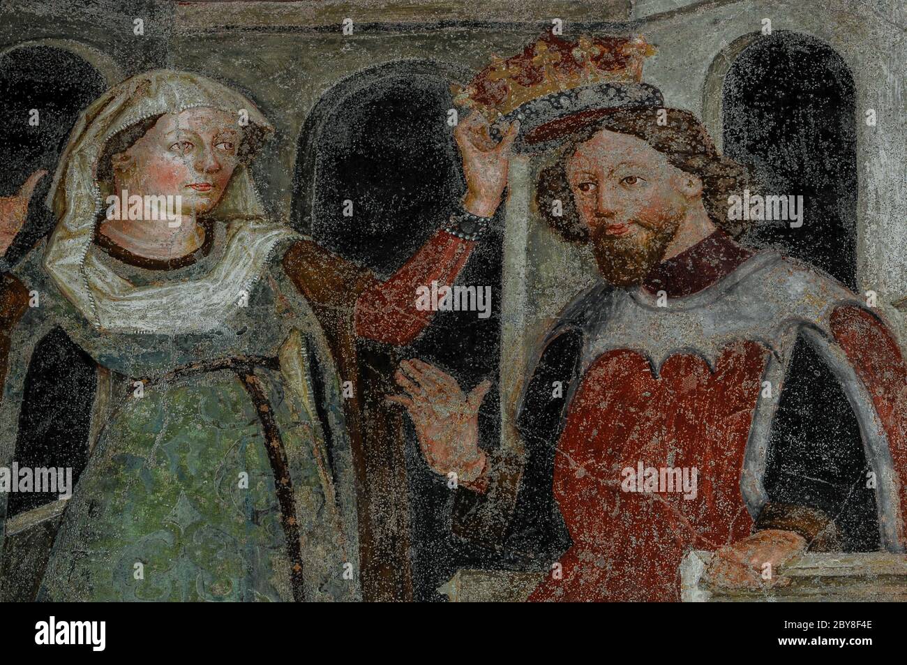 Gekronte Frau Stockfotos Und Bilder Kaufen Alamy