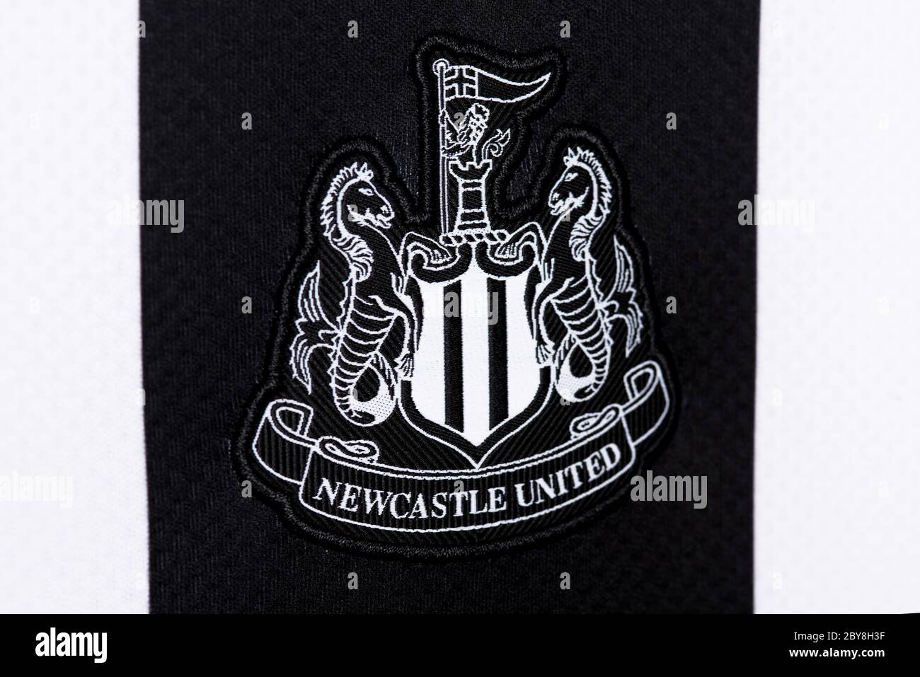 Nahaufnahme des Newcastle United Football Club Trikots. Stockfoto