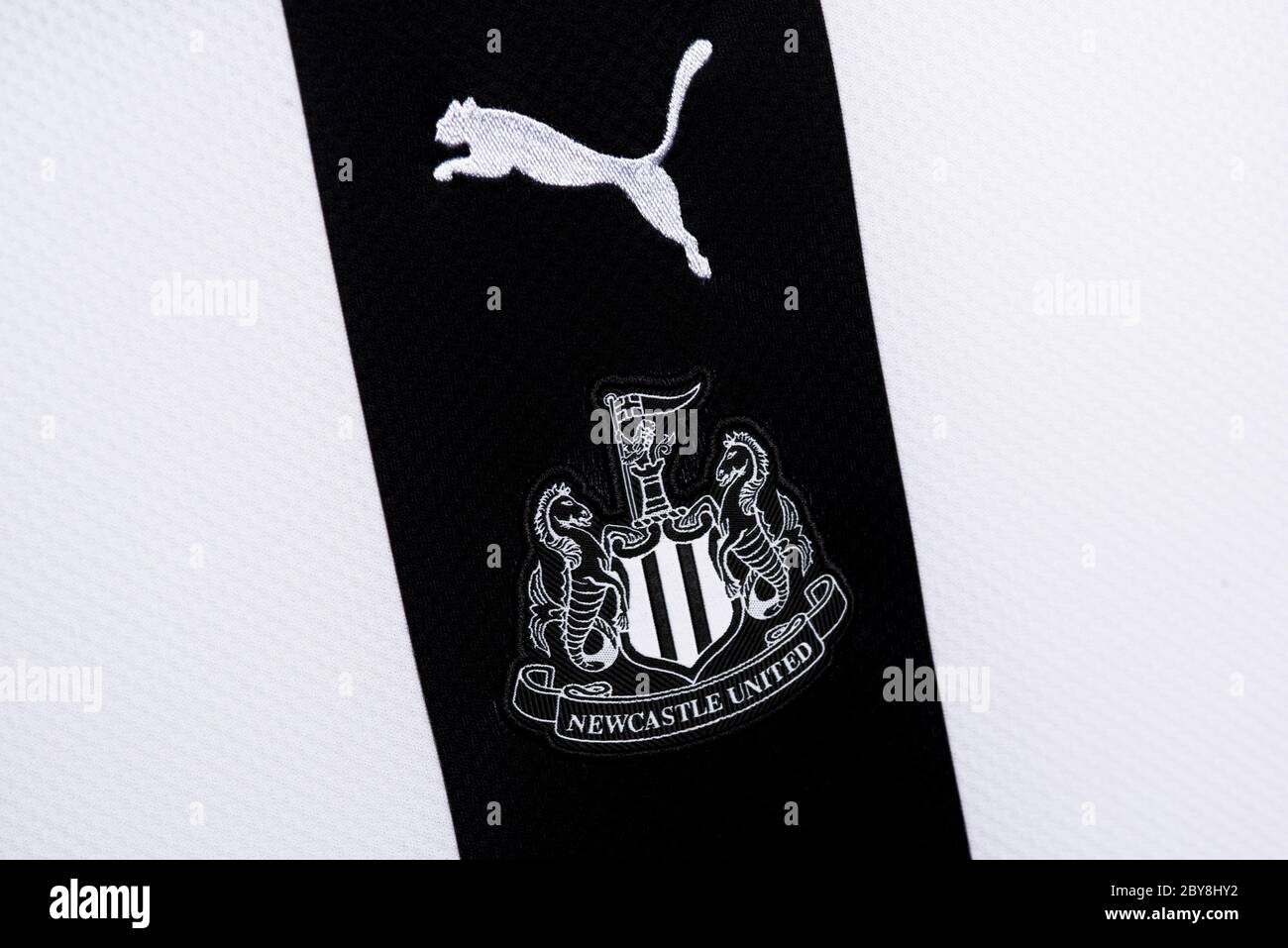 Nahaufnahme des Newcastle United Football Club Trikots. Stockfoto