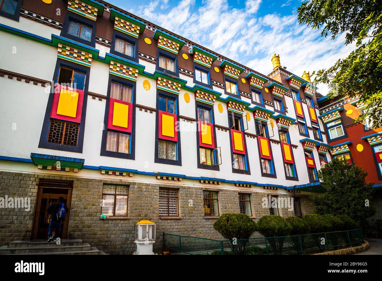 Bir und Billing, Himachal Pradesh, Indien - Palpung Sherabling Monastery wird betrachtet, eins des heiligsten Monastery in Himachal zu sein. Stockfoto