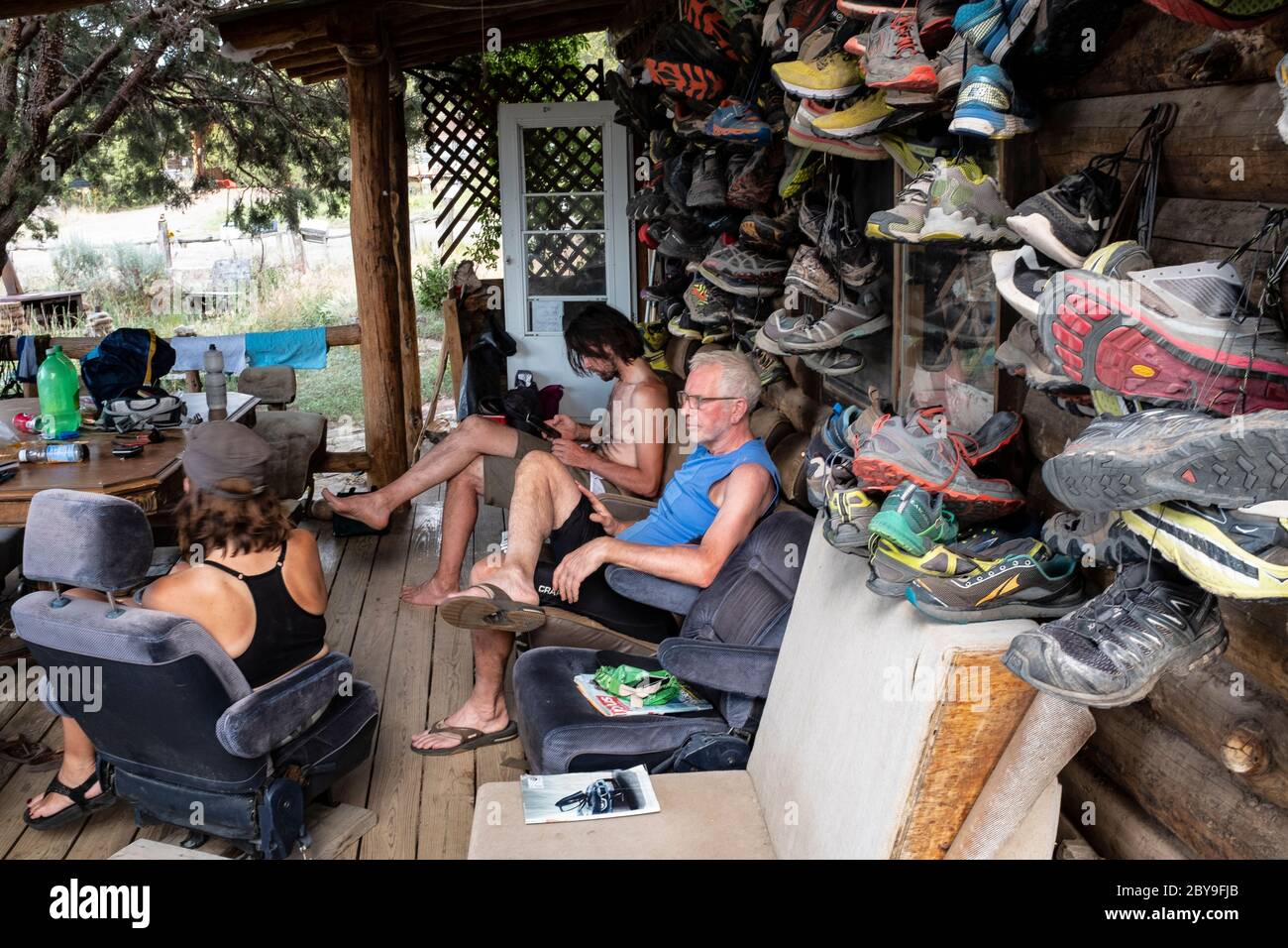 NM00129-00...NEW MEXICO - der vordere Poarch des Toster House in Pie Town entlang der Great Divide Mountain Bike Route. Stockfoto