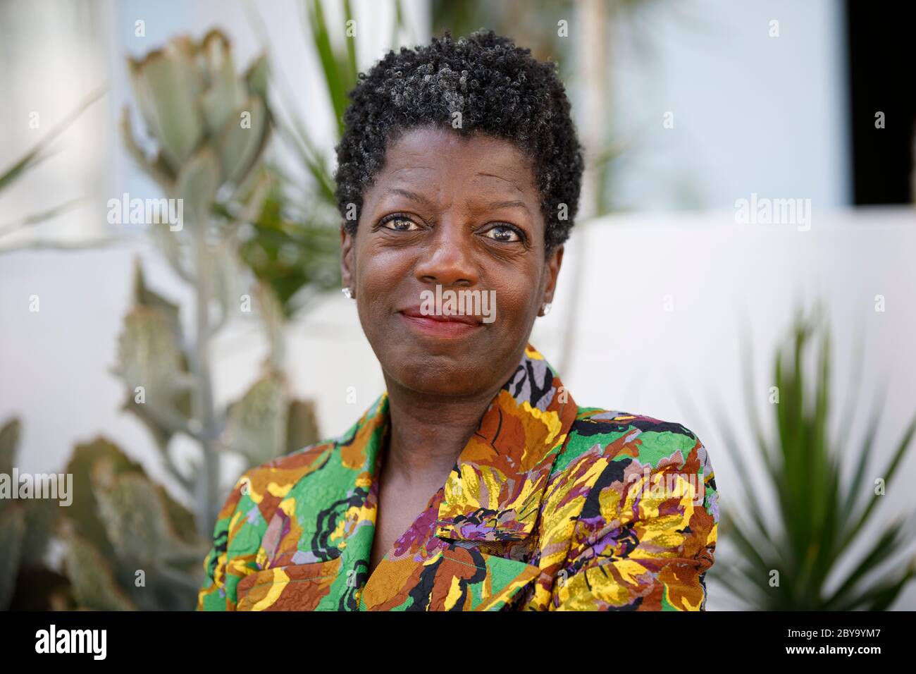 West Hollywood, Kalifornien, USA. September 2018. THELMA GOLDEN, Direktorin des Studio Museum in Harlem und Mitglied des Kuratoriums des Los Angeles County Museum of Art (LACMA), steht für ein Porträt im Standard Hotel am Freitag, den 21. September 2018 in West Hollywood, Kalif. Sie wird vom Getty Trust mit der J. Paul Getty Medal geehrt. Quelle: Patrick Fallon/ZUMA Wire/ZUMAPRESS.com/Alamy Live News Stockfoto