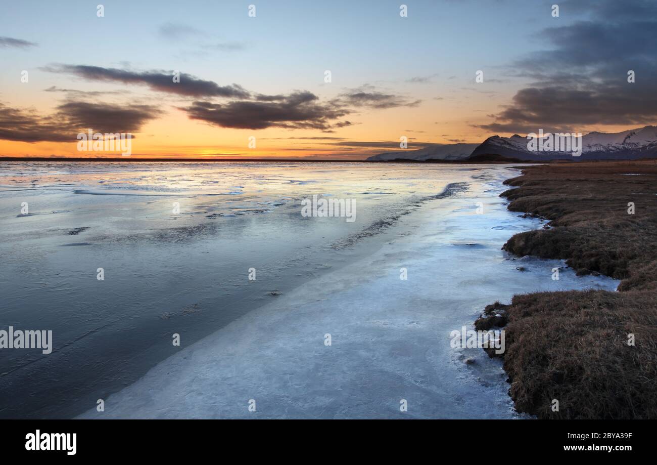 Gefrorene Küste in Island Stockfoto