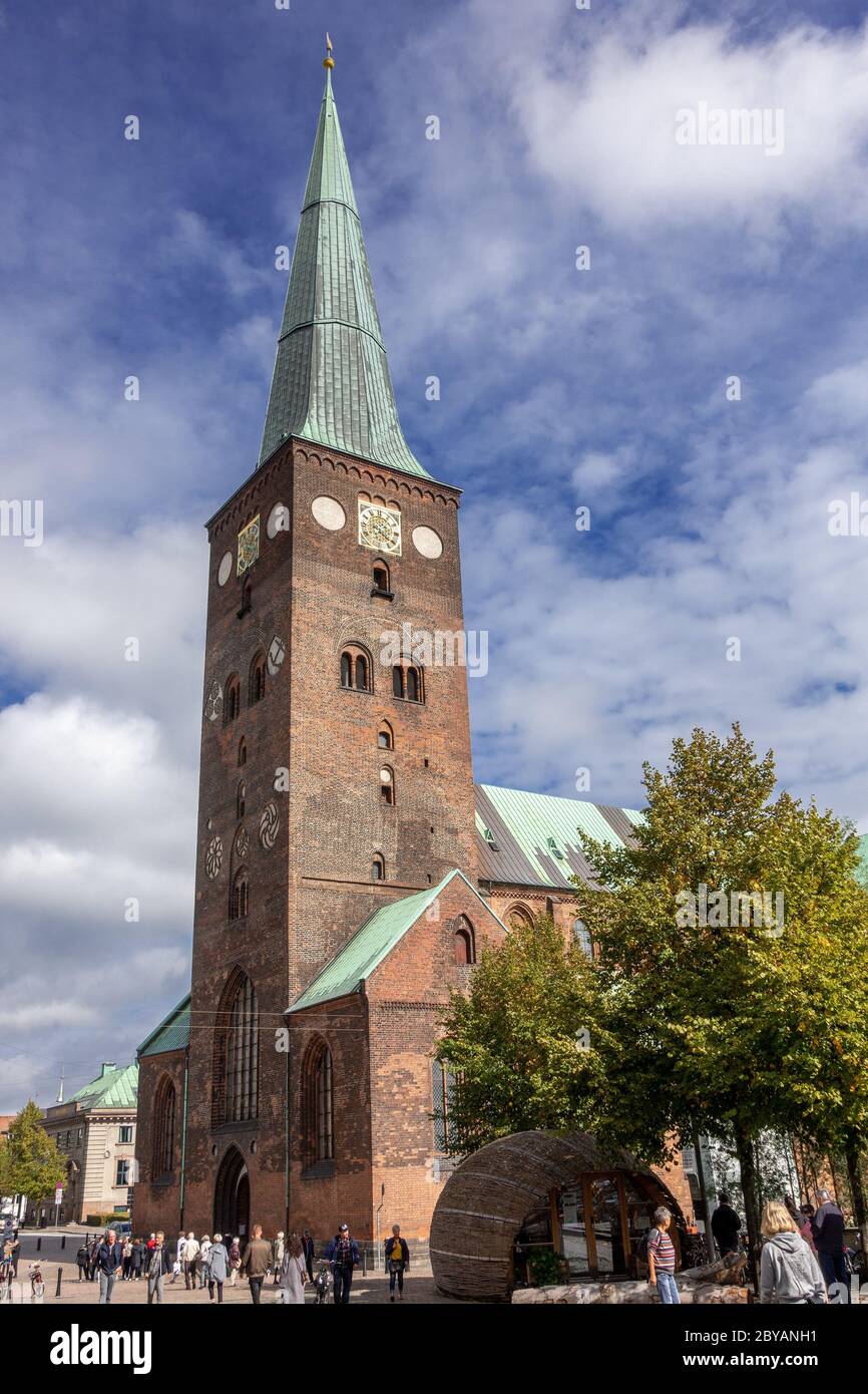 Die Kathedrale Von Aarhus Im Stadtzentrum Von Aarhus Ist Die Höchste Und Längste Kirche Dänemarks Romanische Architektur Stockfoto