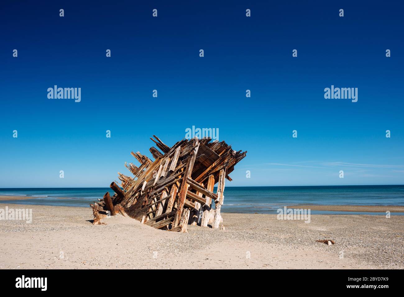 Das Schiffswrack von Pesuta in Haida Gwaii, British Columbia Stockfoto