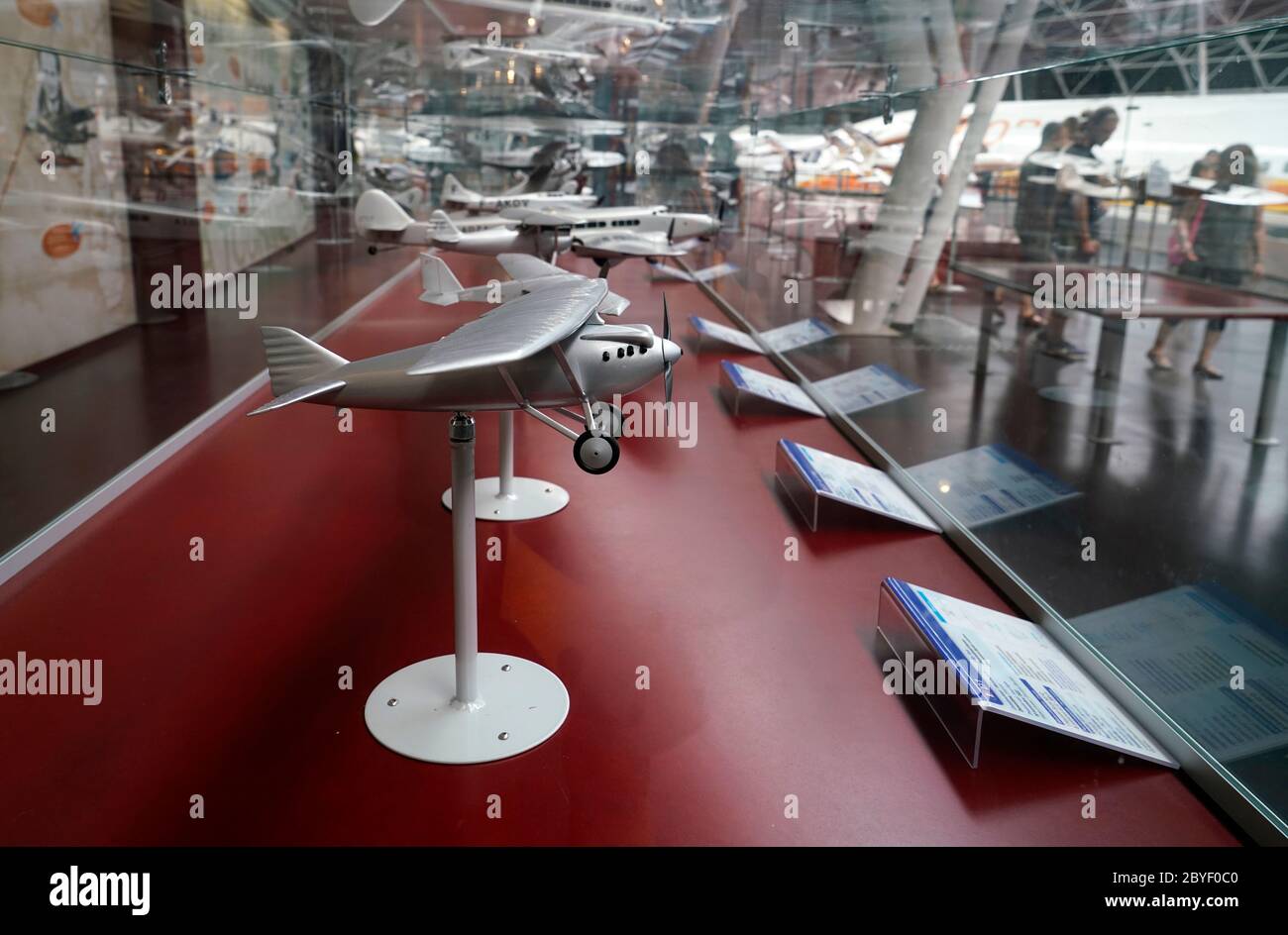 Ein Modell der französischen Dewoitine D.1 Jagdflugzeug-Ausstellung im Musée Aeroscopia Museum.Blagnac.Toulouse.Haute-Garonne.Occitanie.France Stockfoto