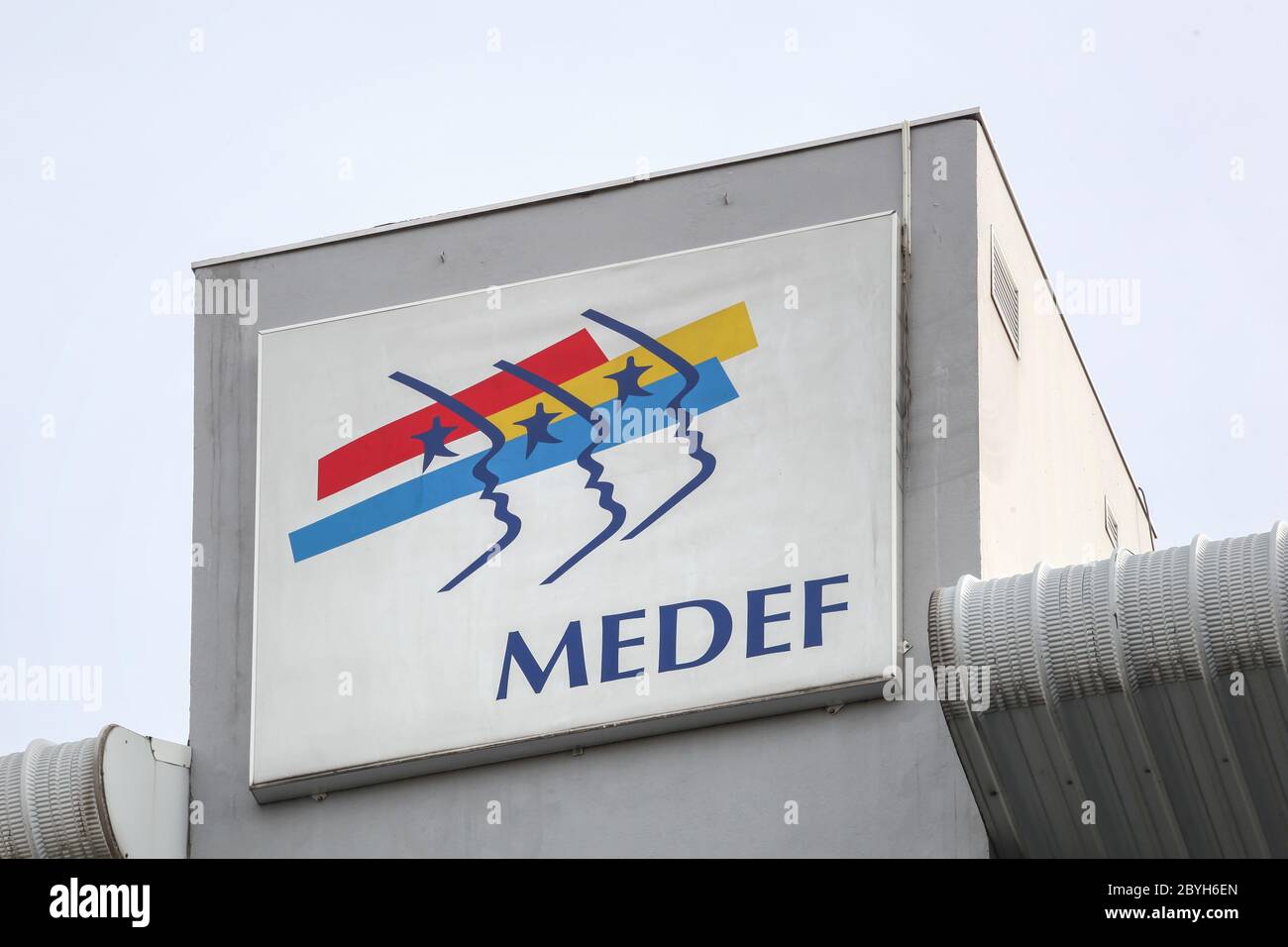 Lyon, Frankreich - 7. Oktober 2017: MEDEF-Gebäude in Frankreich. MEDEF ist die Bewegung der Unternehmen Frankreichs und ist der größte Arbeitgeberverband Stockfoto