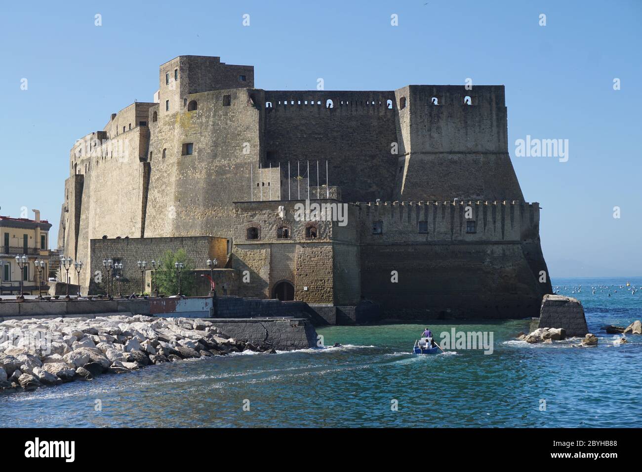Ovo Castle: Das älteste Schloss in Neapel Stockfoto