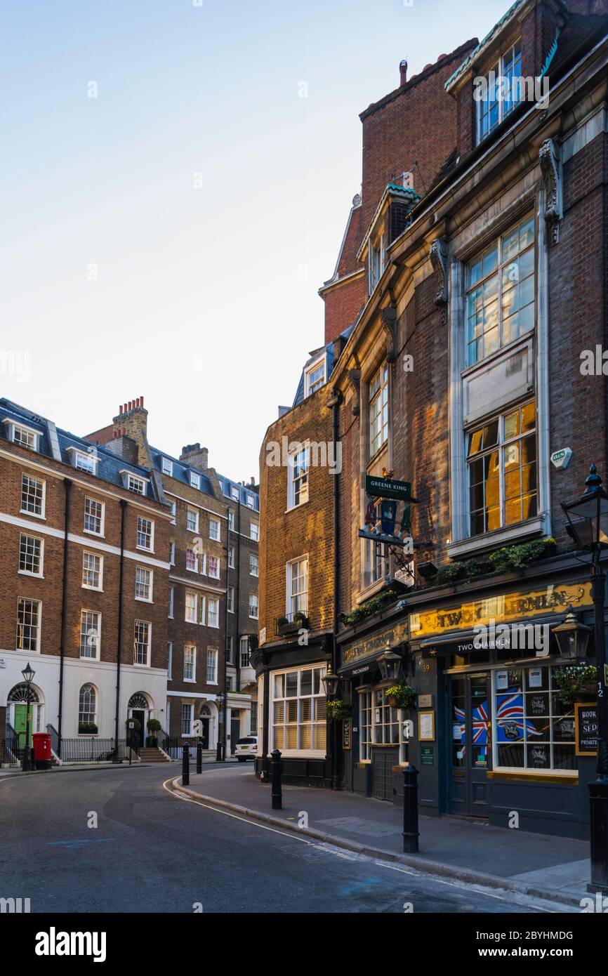 England, London, Westminster, St. James's, Old Queen Street und The Two Chairmen Pub Stockfoto