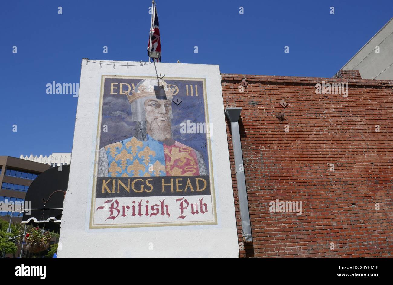 Santa Monica, Kalifornien, USA 9. Juni 2020 EIN allgemeiner Blick auf die Atmosphäre des Olde Kings Head British Pub, wo The Doors am 9. Juni 2020 ihr erstes Konzert in Santa Monica, Kalifornien, USA, aufführten. Foto von Barry King/Alamy Stock Photo Stockfoto