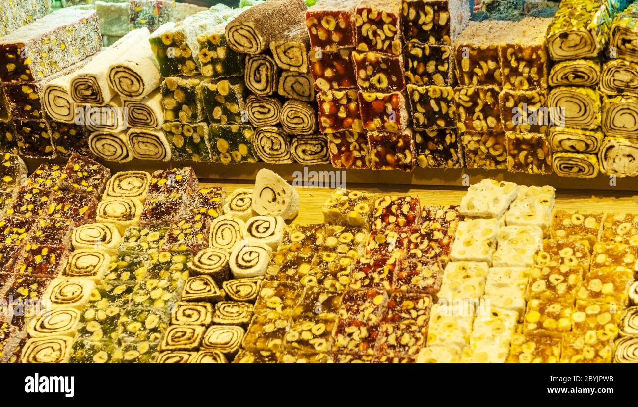 Türkische Süßigkeiten im großen Basar, Istanbul Stockfoto