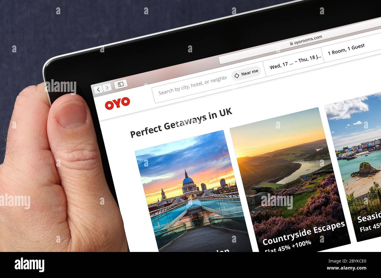 OYO-Website, auf einem iPad angezeigt. (Nur redaktionelle Verwendung) Stockfoto