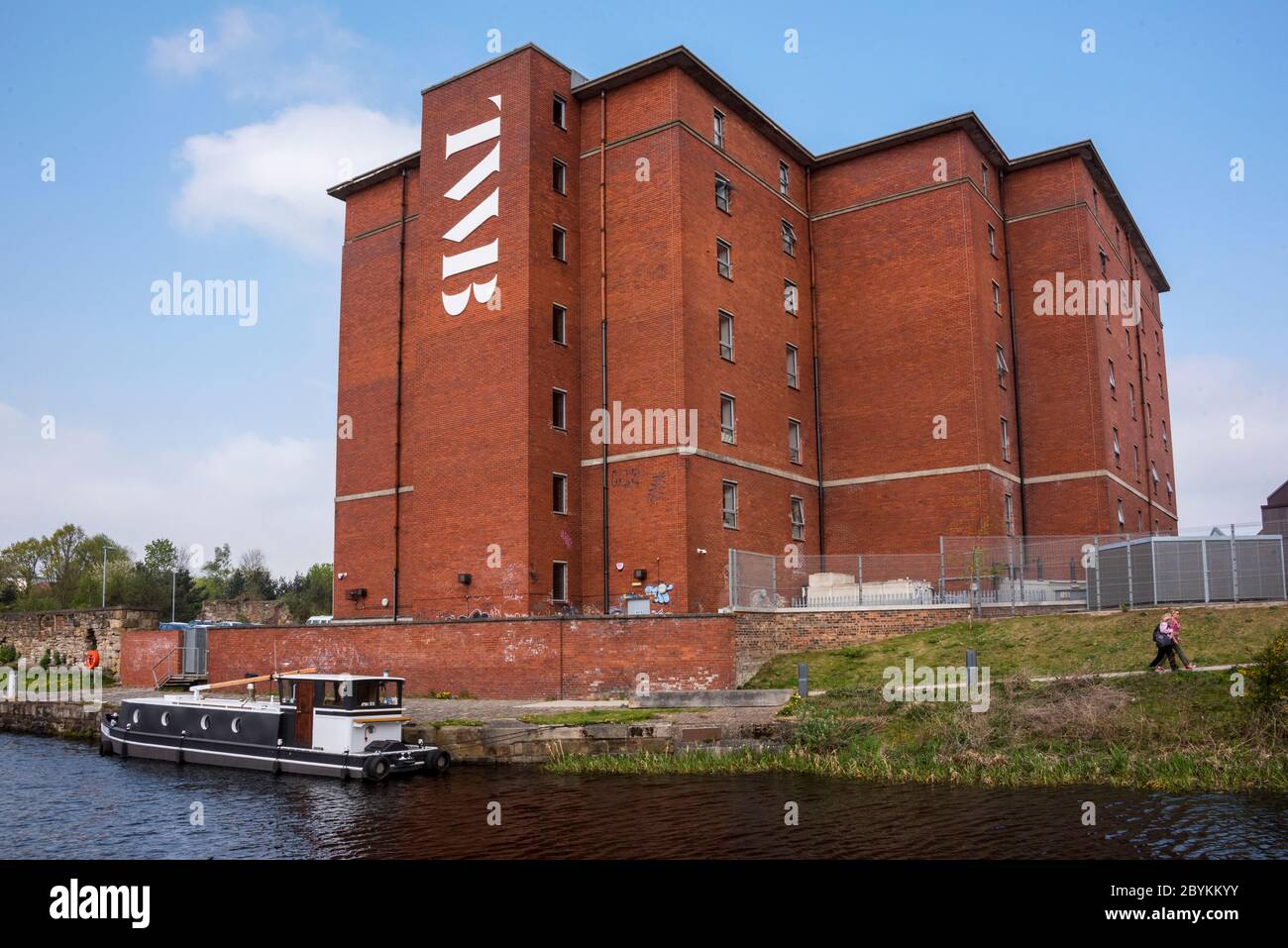 Der Whisky Bond beherbergt die Glasgow Sculpture Studios, Speirs Wharf , Forth & Clyde Canal, Glasgow, Schottland. Stockfoto