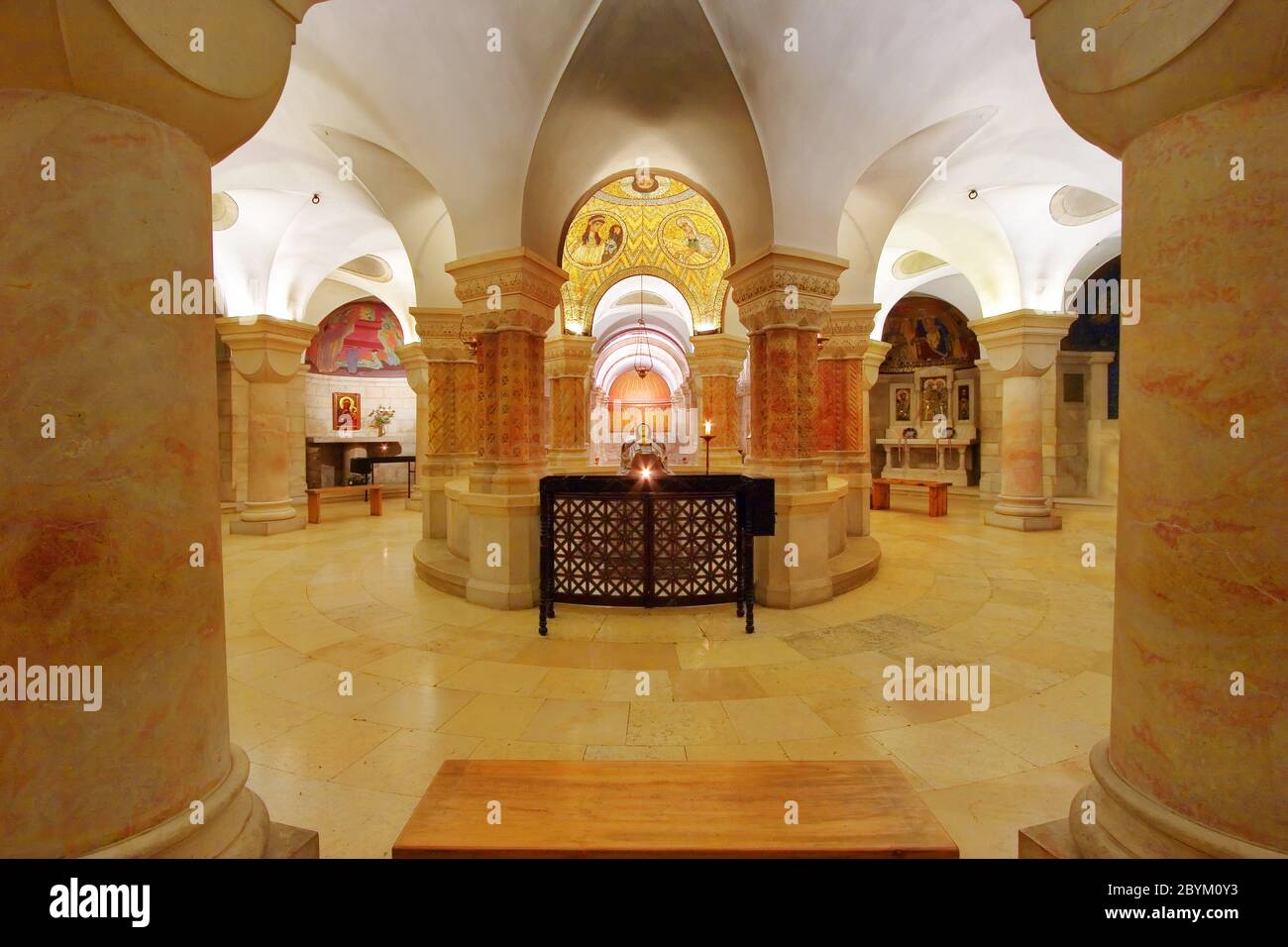 Dormitsion Der Kirche. Stockfoto