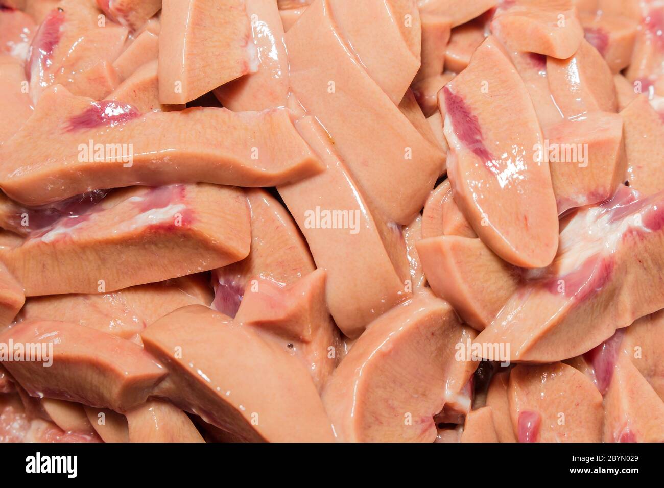 Niere von Schweinefleisch zum Kochen geschnitten Stockfoto