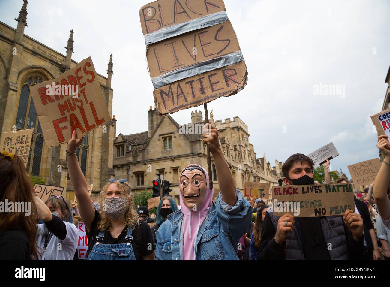 Schwarze Leben Sind Wichtig Protest, Cecil Rhodes Statue, Oriol College, Oxford Stockfoto