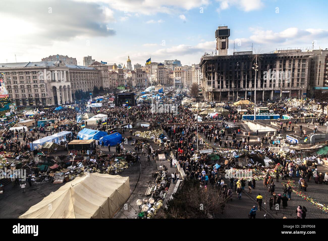 Ukrainische Revolution, Euromaidan nach einem Angriff durch Regierungskräfte Stockfoto