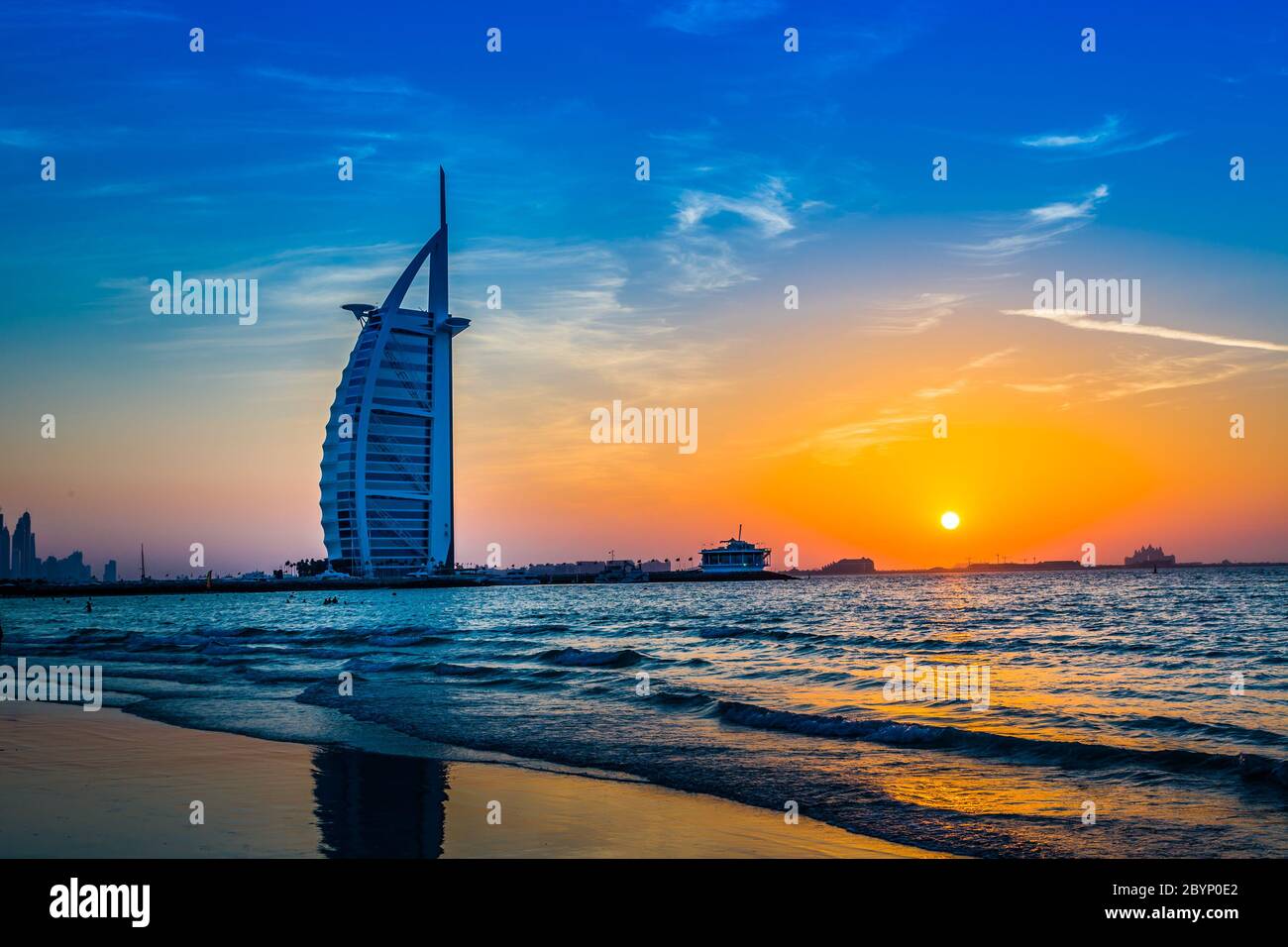 Das Burj Al Arab ist ein 5-Sterne-Luxushotel Stockfoto