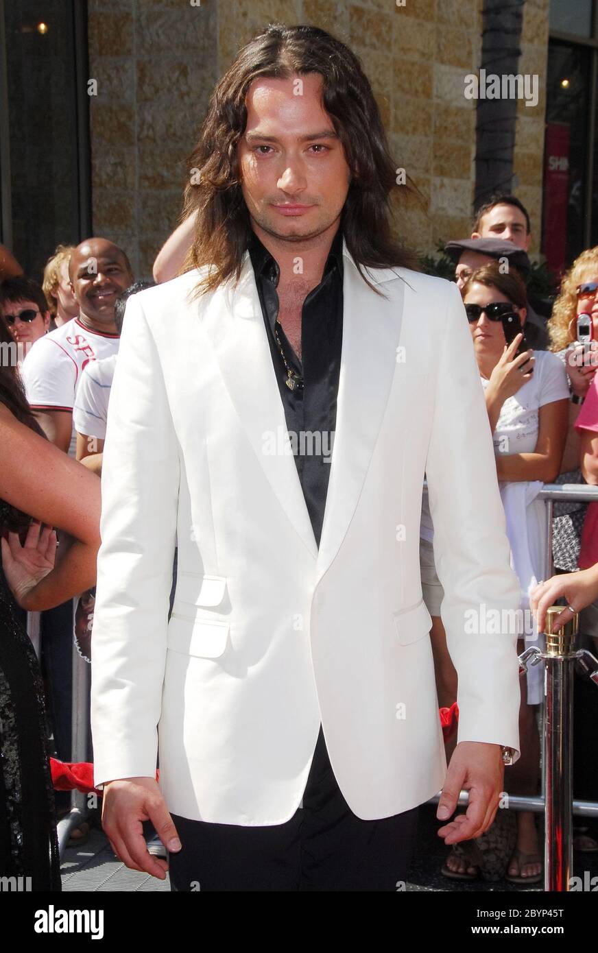 Constantine Maroulis bei den 34. Jährlichen Emmy Awards - Ankunft im Kodak Theater in Hollywood, CA. Die Veranstaltung fand am Freitag, den 15. Juni 2007, statt. Foto: SBM / PictureLux - Dateireferenz # 34006-6229SBMPLX Stockfoto