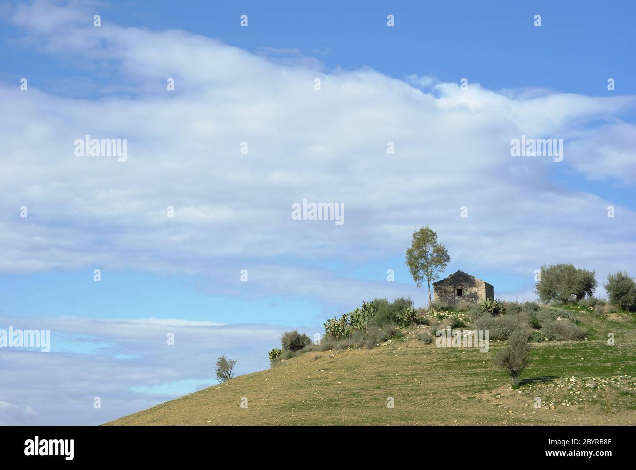Landhaus auf Hügel in Sizilien Reisen Stockfoto