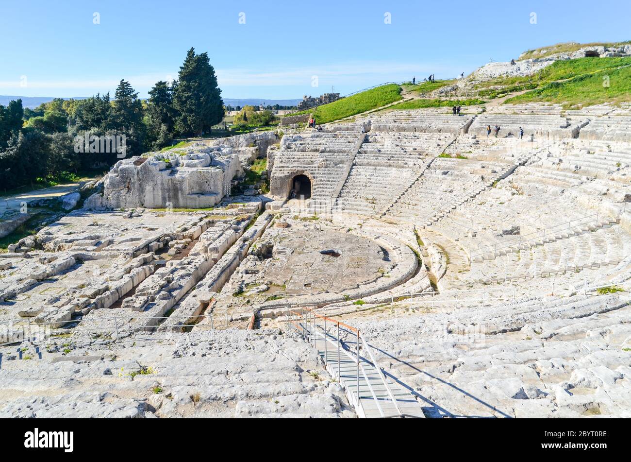 Römisches Amphitheater an der archäologischen Stätte in Neapolis, Syrakus, Sizilien, Italien Stockfoto