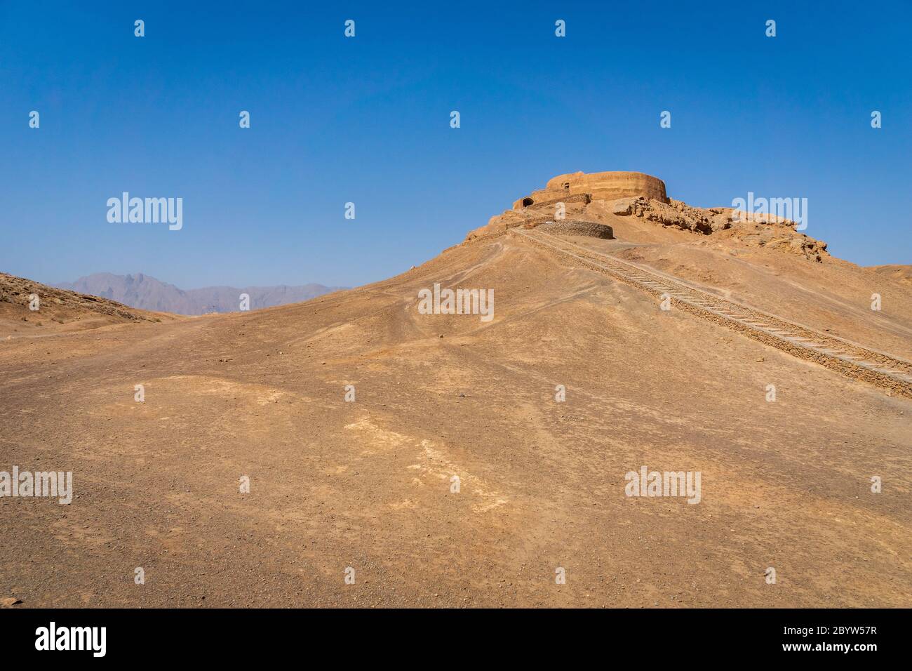 Turm des Schweigens, alten zoroastrischen Berg religiöse Stätte in Yazd, Iran Stockfoto