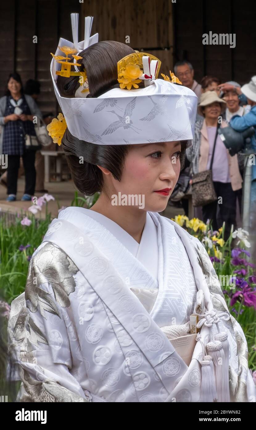 Traditional Japanese Kimono Bride Stockfotos Und Bilder Kaufen Seite 2 Alamy