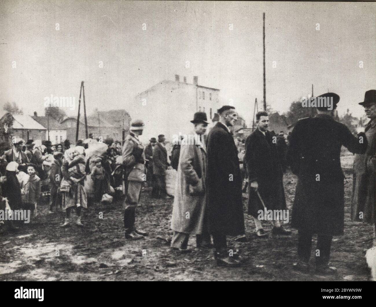 Die Massenvertreibung von 18-20,000 Polen aus dem Gebiet des Kreises Żywiec (Codename: „Aktion Saybusch“), die von den nazistisch-deutschen Besatzern im Herbst 1940 durchgeführt wurde Stockfoto