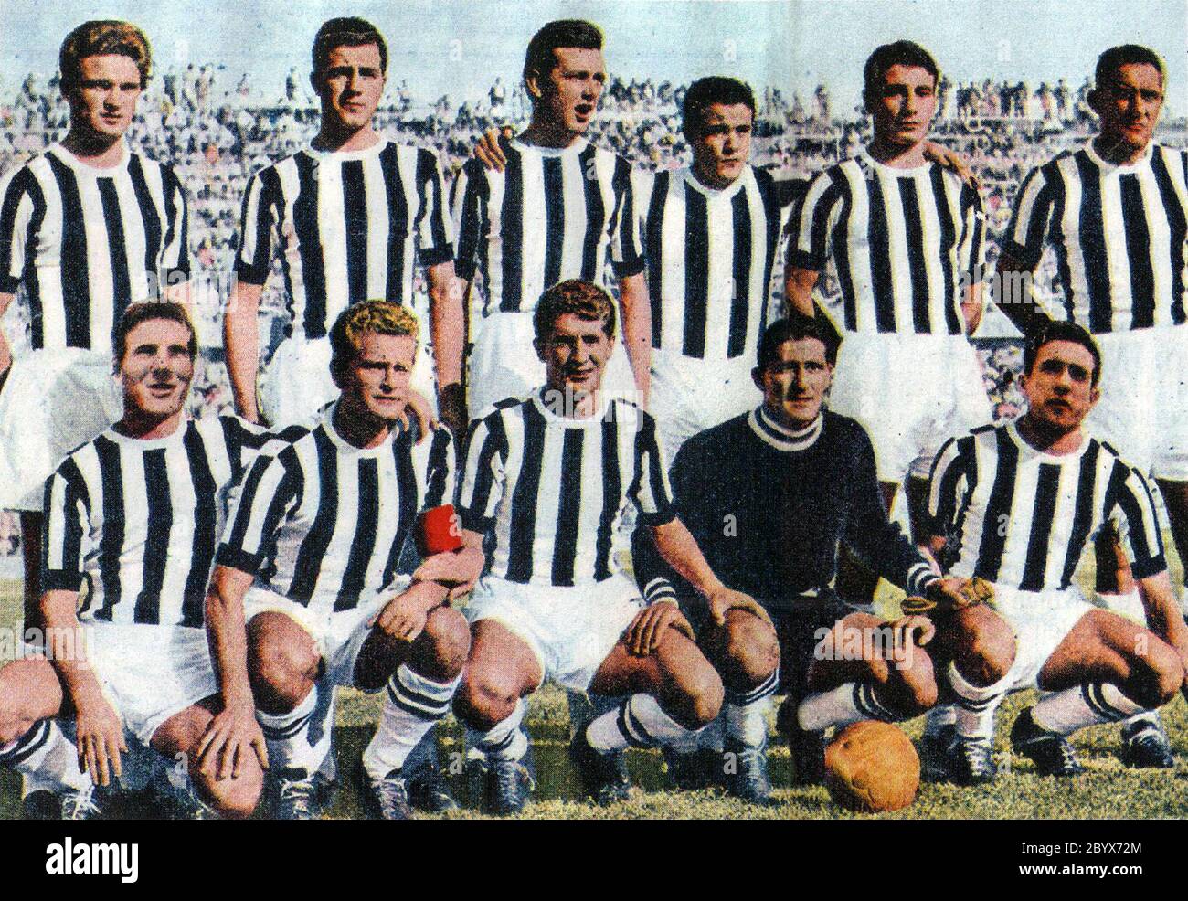 Von links nach rechts stehend: B. Boldi, A. Montico, U. Colombo, J. Vairo, B. Garzena, C. Nay; geduckt: K. A. Præst, G. Boniperti (Kapitän), G. Turchi, G. Viola, G. Corradi Stockfoto