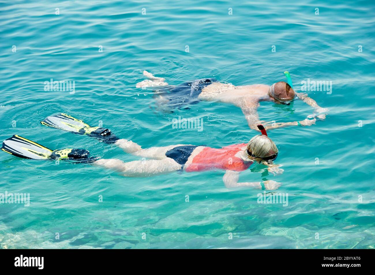 Aktives Paar Schnorcheln am Roten Meer Stockfoto